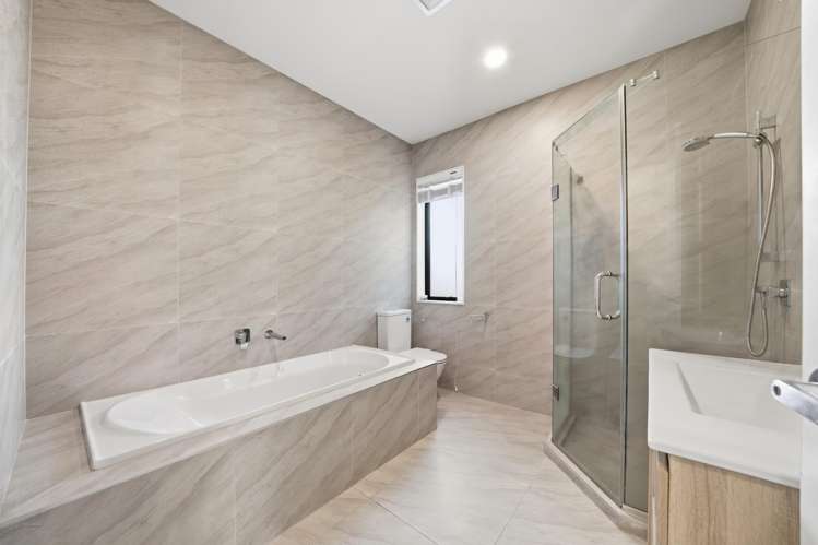 7 Bushfield Drive Flat Bush_14