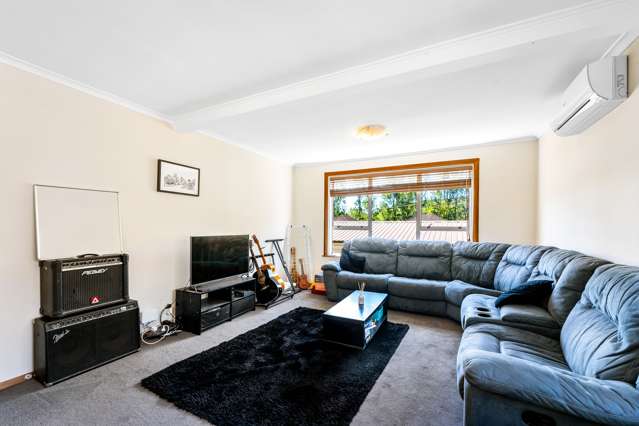 226 Waddington Drive Naenae_1