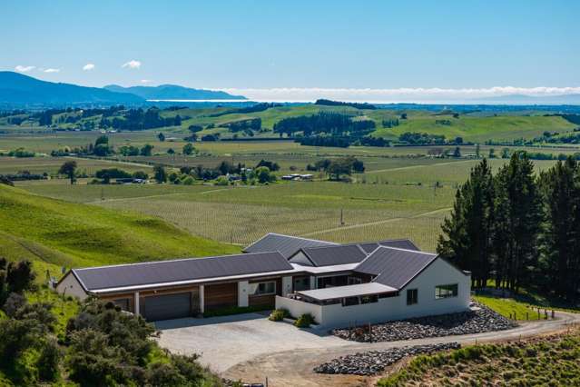 Executive Lifestyle Unsurpassed Location and Views