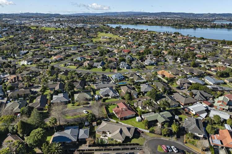 9 Prestwick Place Wattle Downs_18