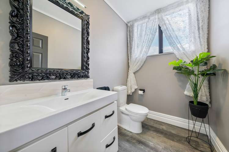 28a Seaview Road Paremata_25