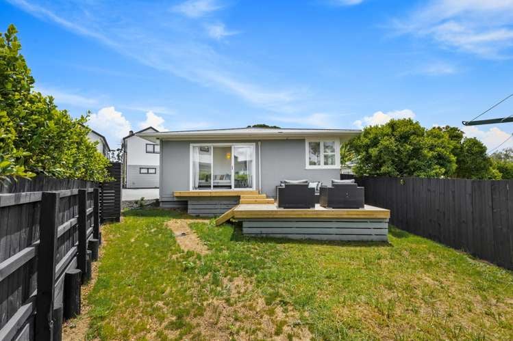 2/111 Hobsonville Road_1