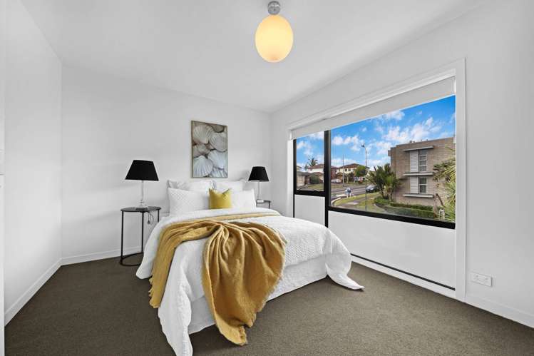 84 Norwood Drive Flat Bush_11