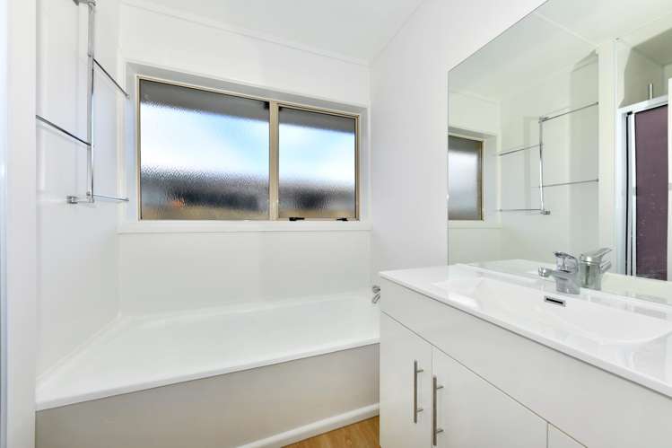 8 Steele Street Hornby_12