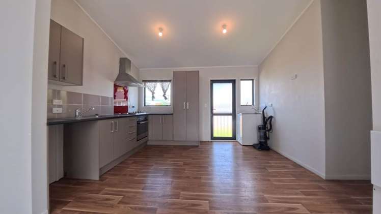 80 a Triangle Road Massey_8