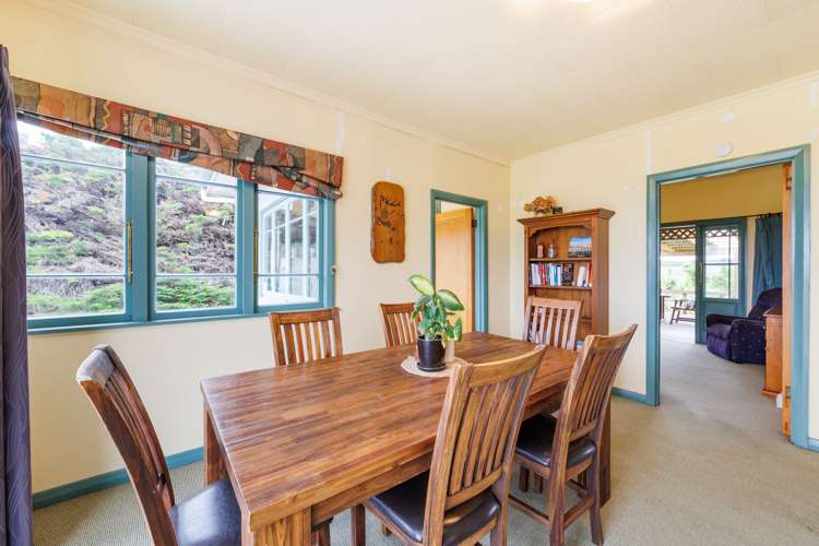 828 Colyton Road Bunnythorpe_13