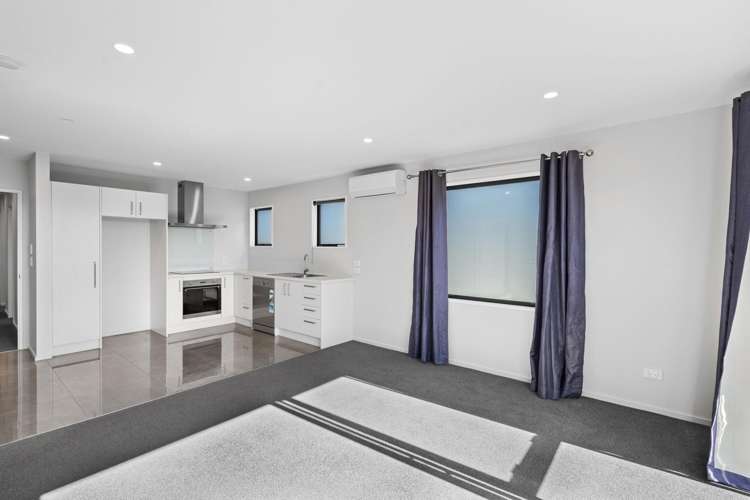 89 Faringdon Boulevard Rolleston_4