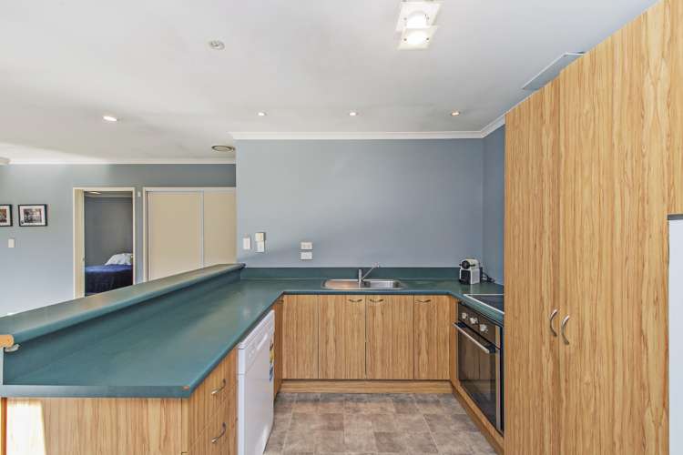 17 Sarsfield Street Southbridge_5