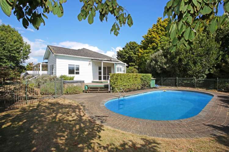 86 Hull Road Waiuku_11