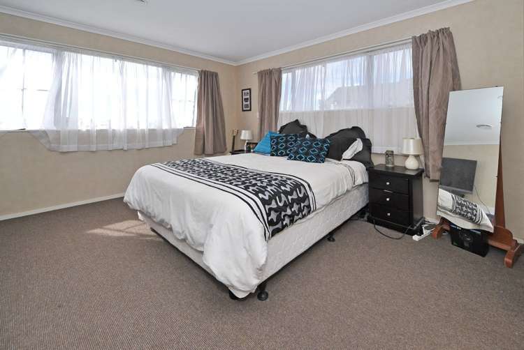 21 Greta Banks Place Wattle Downs_9