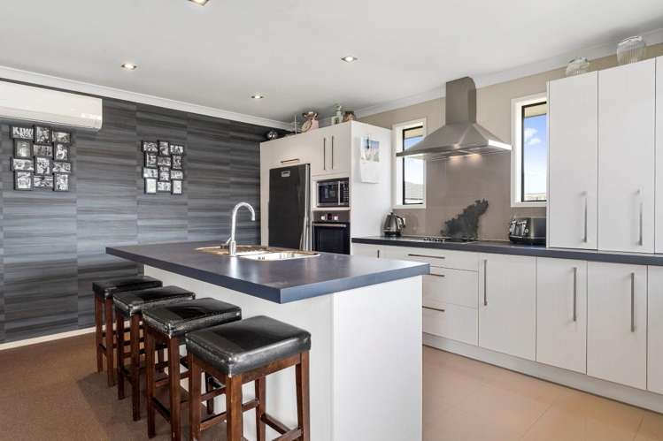 302 Carmichael Road Brookfield_4