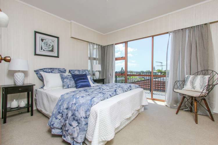 2/7 Malloy Place Eastern Beach_6