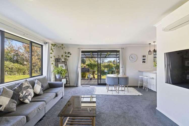 62 Maire Street 1240_2