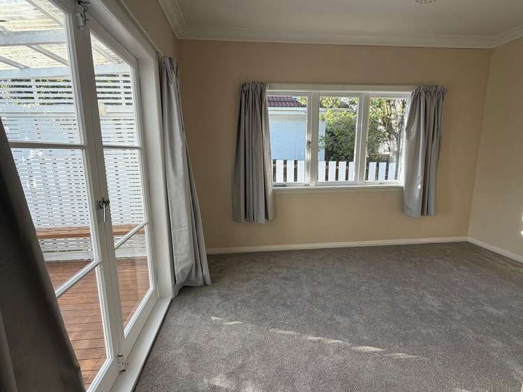 19 Koromiko Street New Lynn_11