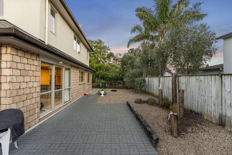 53 Chateau Rise Flat Bush_17