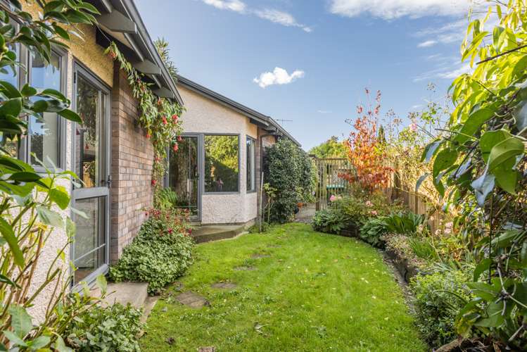 8 Bishops Close Greenmeadows_18