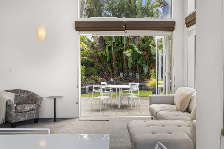 60 Chesterfield Way Orewa_14