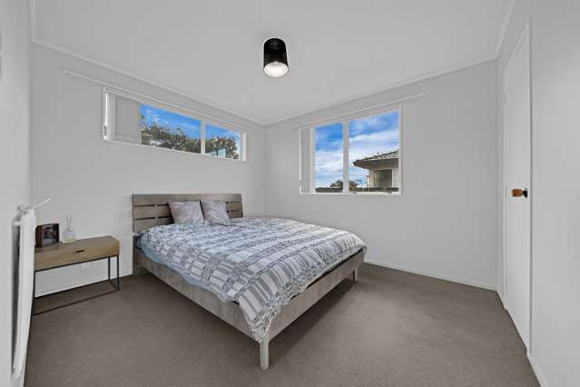 2/10 Norrie Smith Avenue Flat Bush_4
