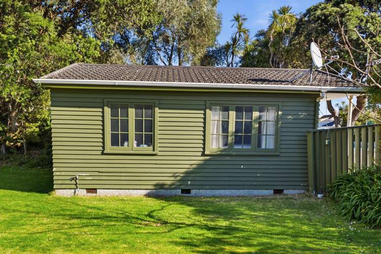 191 and 193 Muritai Road Eastbourne_21