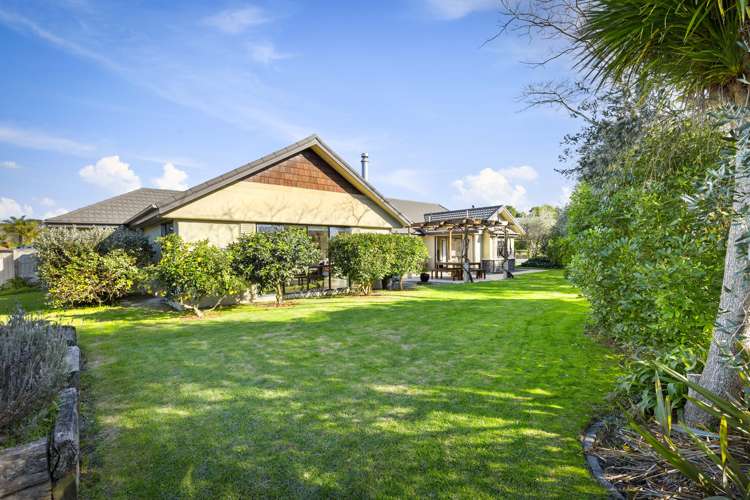 9 Solan Drive Waimauku_16