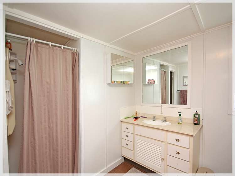 22 Andresen Street Foxton Beach_14