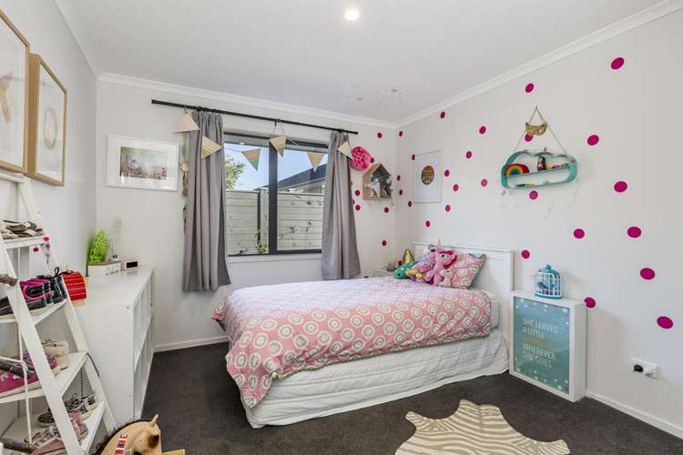 8 Walnut Road Riverhead_14