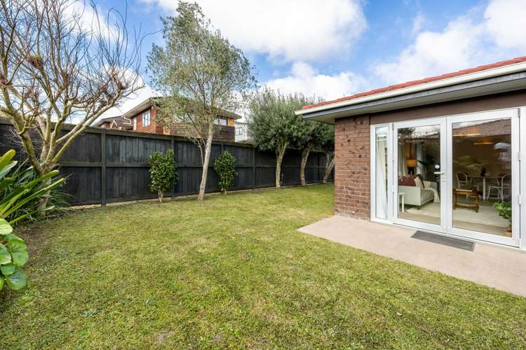 2/11 Ciprian Place Henderson_19