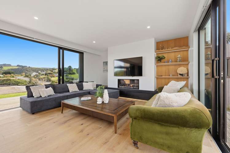 1371 Taieri Mouth Road Taieri Mouth_8