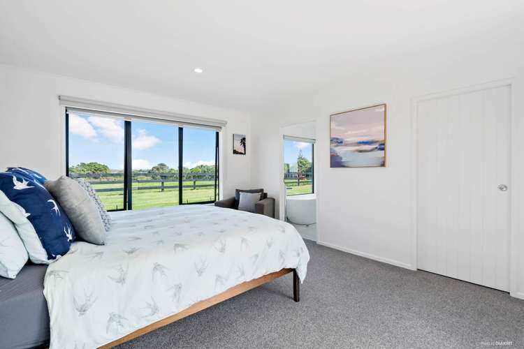 125 Wharf Road Clarks Beach_10