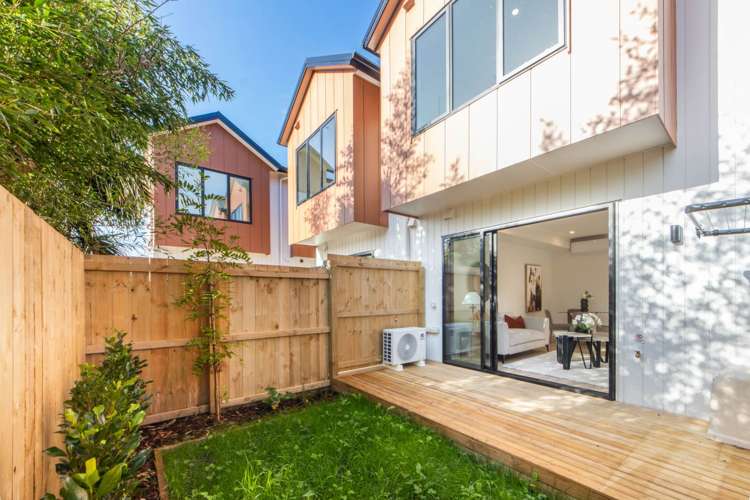 6/4 Serjeant Street Henderson_9