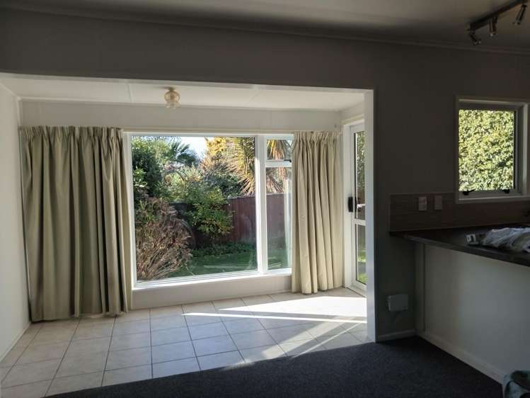 2/8 Norwich Street Stoke_2