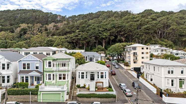 73 Austin Street Mount Victoria_31