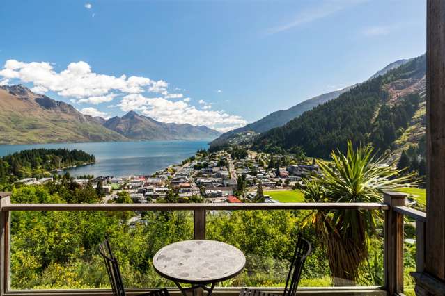 9/15 Kerry Drive Queenstown_1