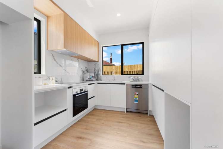 12a Shamrock Lane Te Atatu Peninsula_6