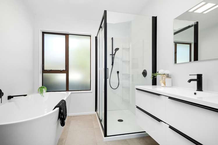 2/13 McManaway Grove Stokes Valley_12