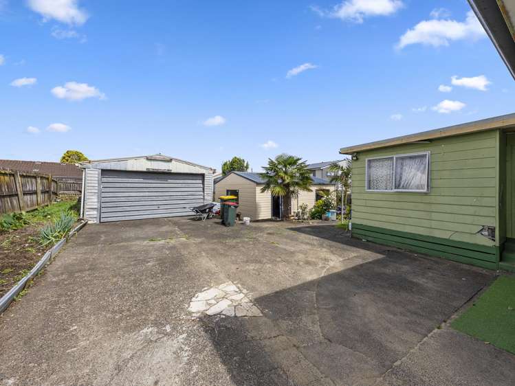 33 Hyperion Drive Randwick Park_16