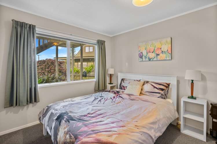 2 Banks Street Cooks Beach_19