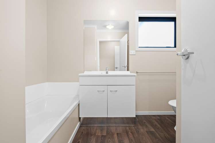 10F Yorkshire Road Silverdale_5