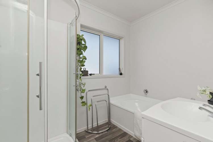 186 / 186a Ballintoy Park Drive Welcome Bay_11