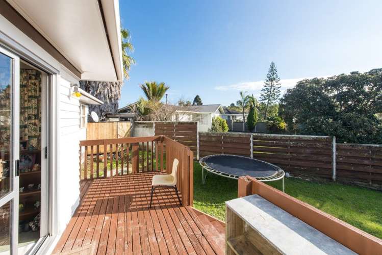 2 John F Kennedy Place Glen Eden_13