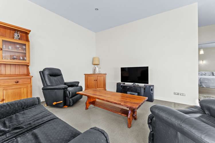 269 Okura River Road Okura_34