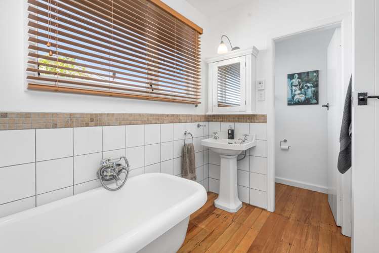 71 Main Road Redcliffs_12