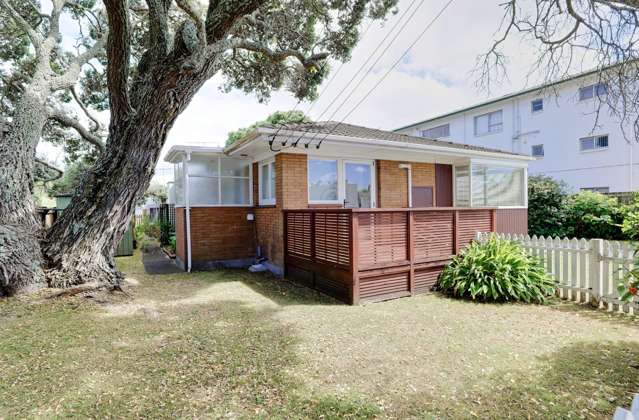 1/760 Beach Road Browns Bay_1