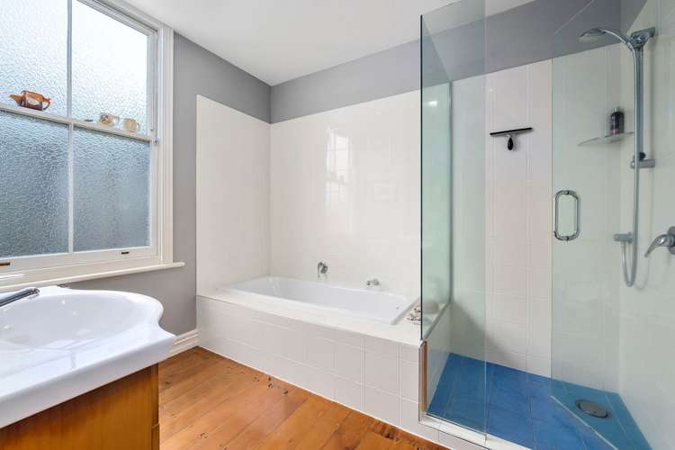 5 Shoal Bay Road Devonport_22