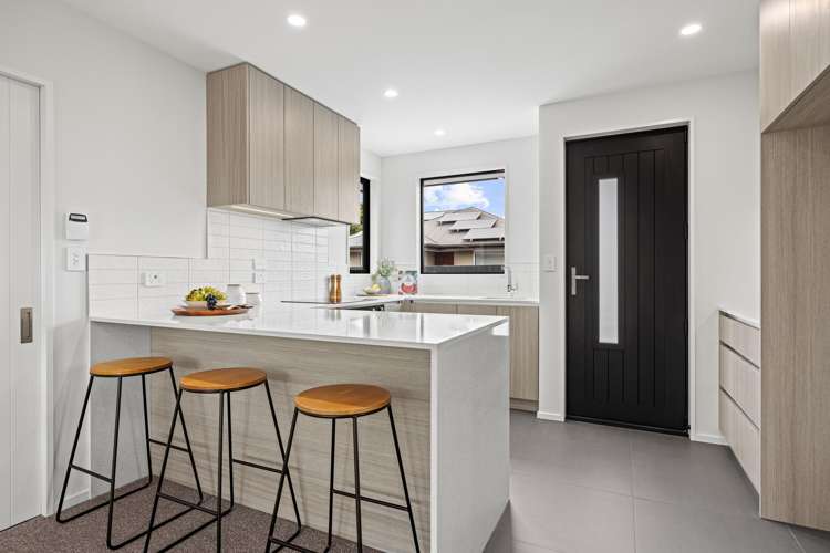 1/7 Cossar Street Burwood_1