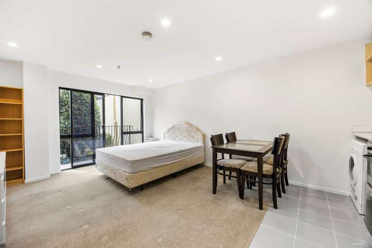 3m/23 Emily Place Auckland Central_1