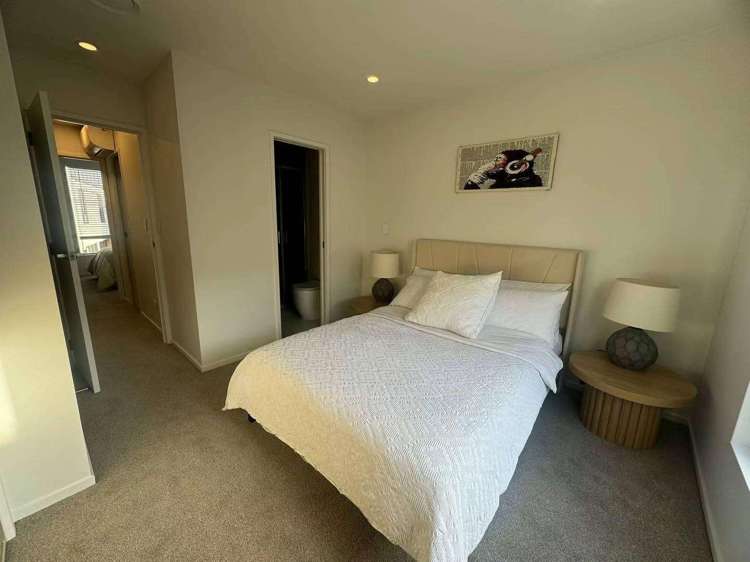 51/666B Great South Road Ellerslie_11