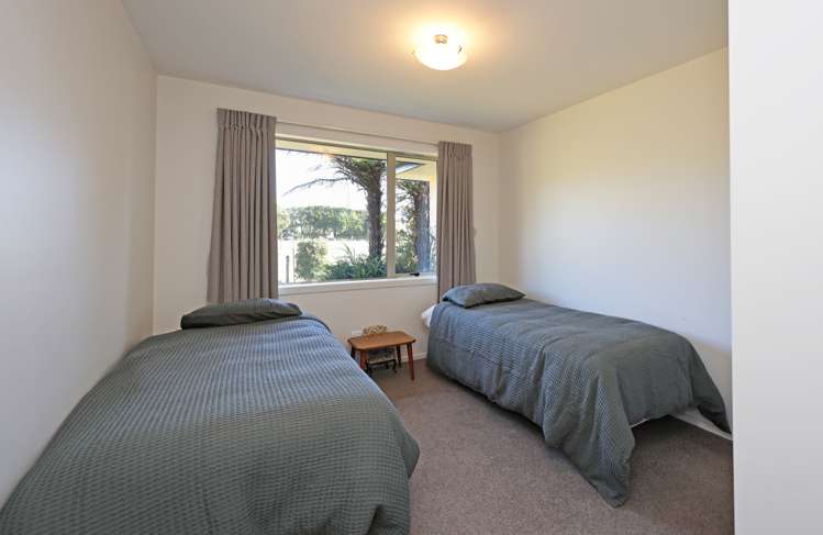 70 Airedale Road Weston_13