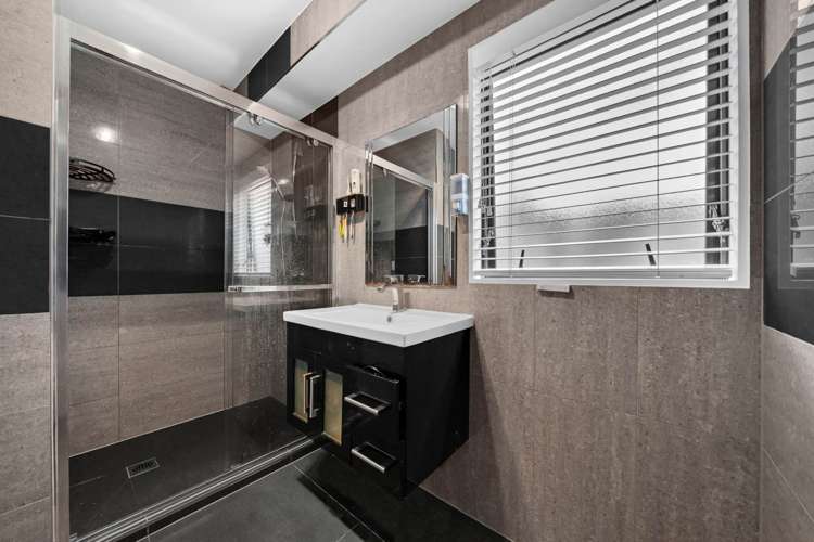 2 Pantera Way Hill Park_22