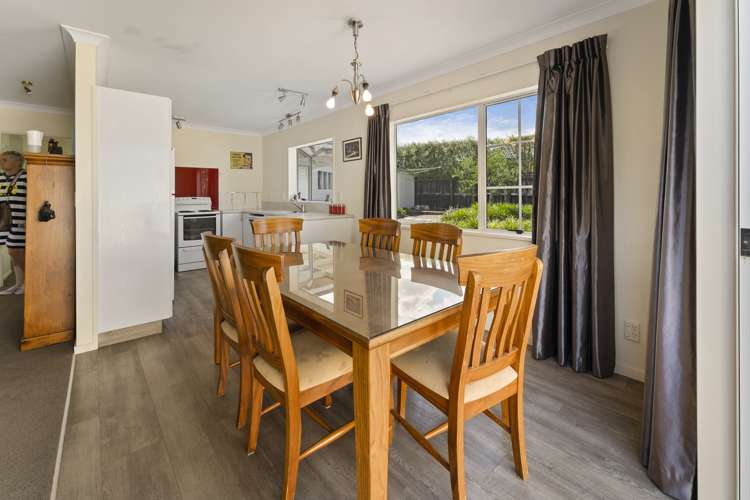 59 Aldinga Avenue Stoke_10